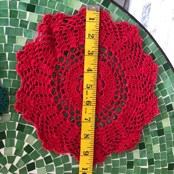 VINTAGE CROCHET DOILIES SET OF 4 - Picture 4 of 5